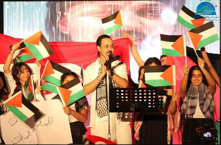 مهرجان بوڨرنين الدولي:وليد الصالحي يصنع الحدث 